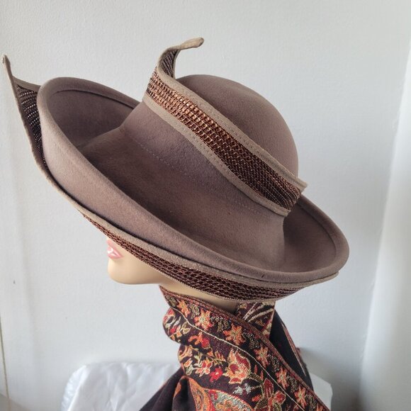 Sandra Bollman NY Neutral-Toned Tan Felt Mesh Fascinator Hat - Picture 14 of 14